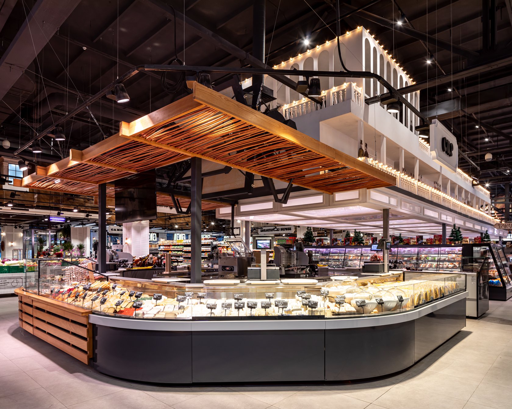 Магазин продовольственных и непродовольственных товаров сети Сильпо г.Одесса на ул. Генерала Петрова, 51